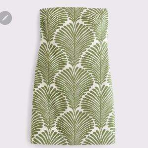 Abercrombie & Fitch Green and White Skort